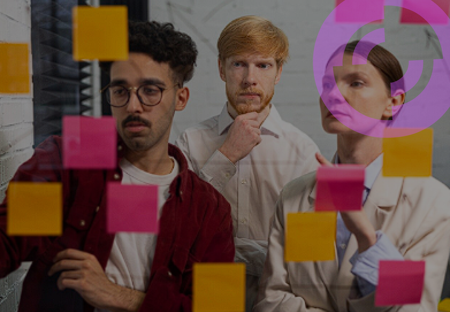 Táticas e Trabalho em Equipe (Tactics and Teamwork).